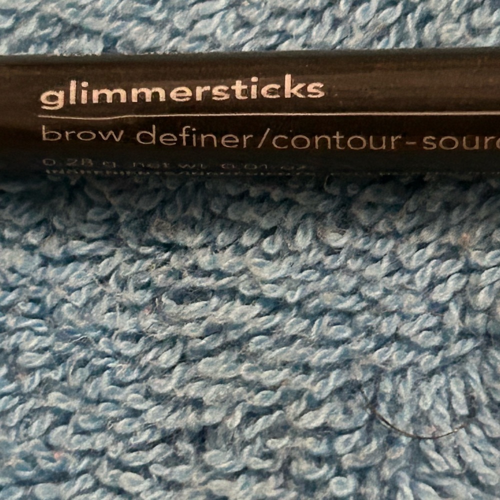 Avon Glimmersticks Brow Definer.